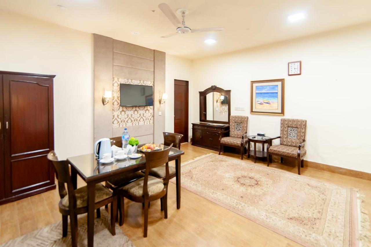 Shelton Guest House Islamabad Exterior photo
