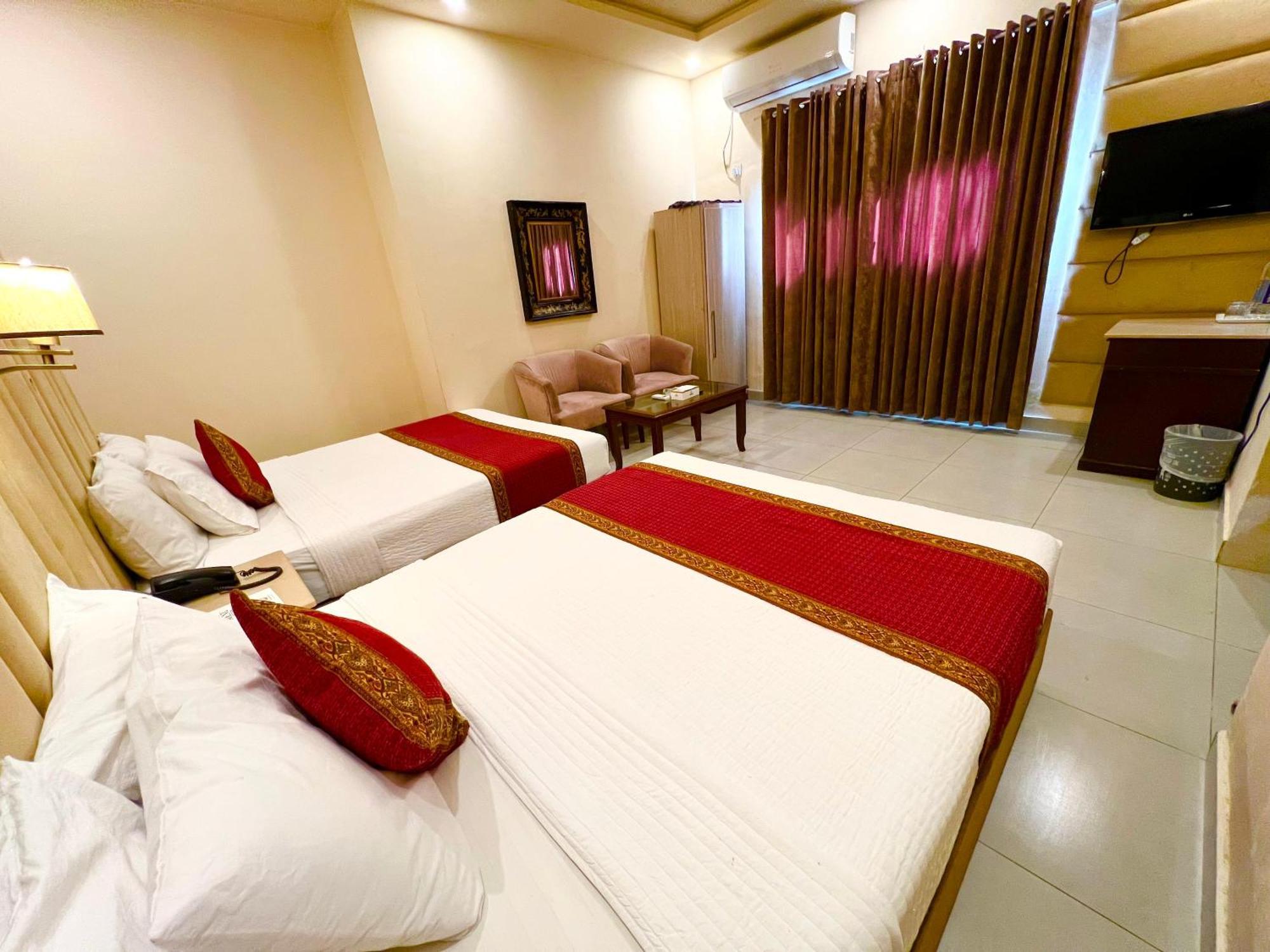 Shelton Guest House Islamabad Exterior photo