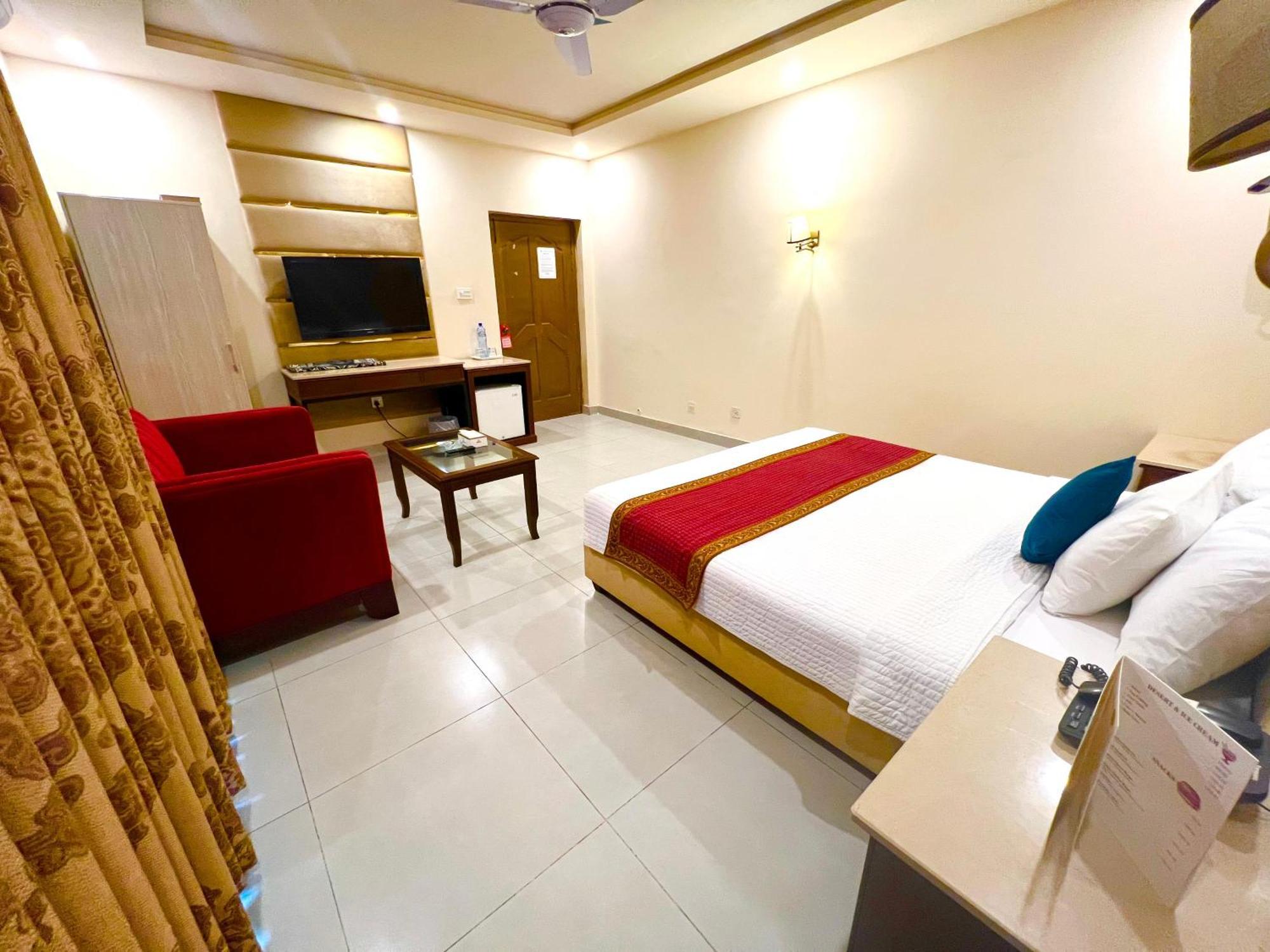 Shelton Guest House Islamabad Exterior photo