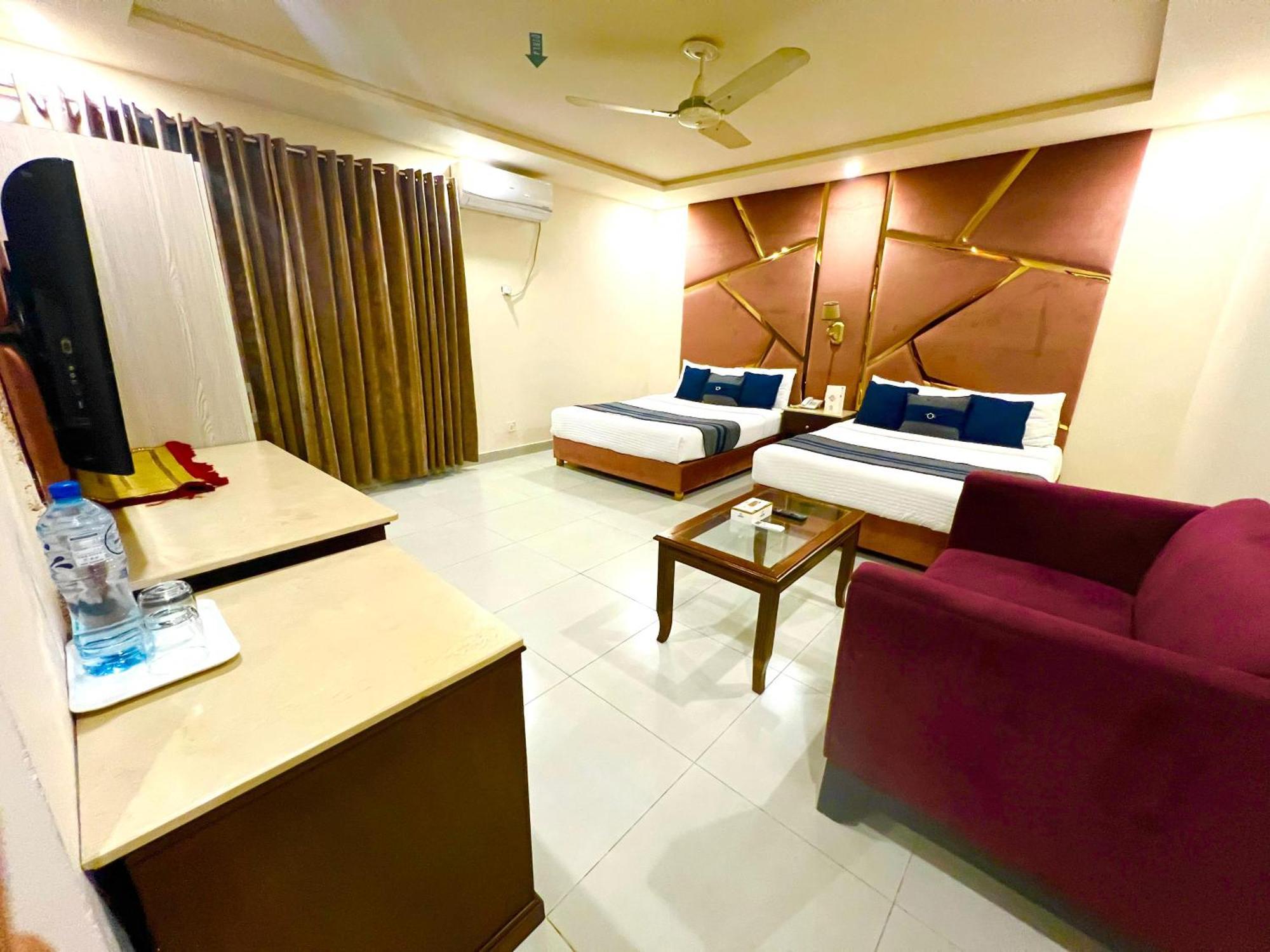 Shelton Guest House Islamabad Exterior photo